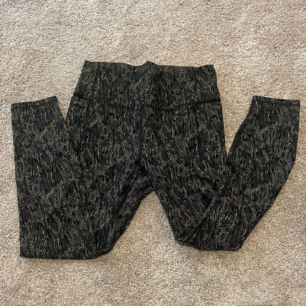 Patterned Black and Yellow Leggings never worn